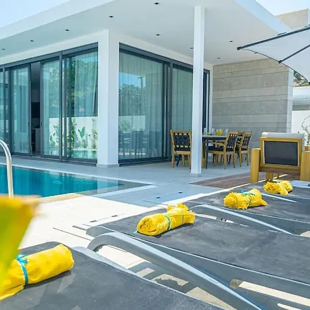 Romeo With Private Pool فيلة *
